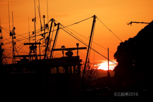 篠島漁港_夕日_漁船_2016-04-05- 020